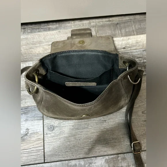 Sundance Grey Taupe Leather suede Crossbody Bag purse Made in Italy - Picture 8 of 9